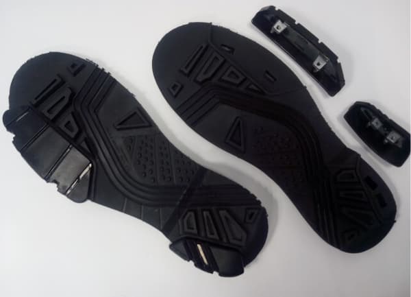 Podrážky komplet se slidery TAS ZAMA pár SPPC310-99ZA